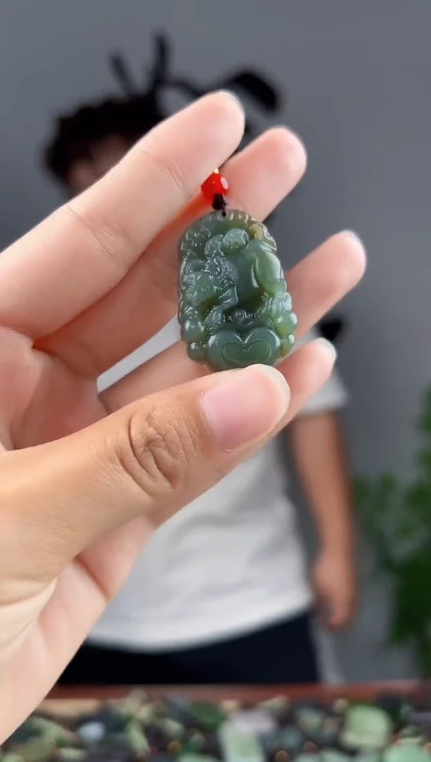 颈饰未镶嵌和田玉拍一发一，多样性发货