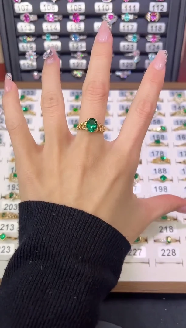 祖母绿戒指银S925镶嵌00000