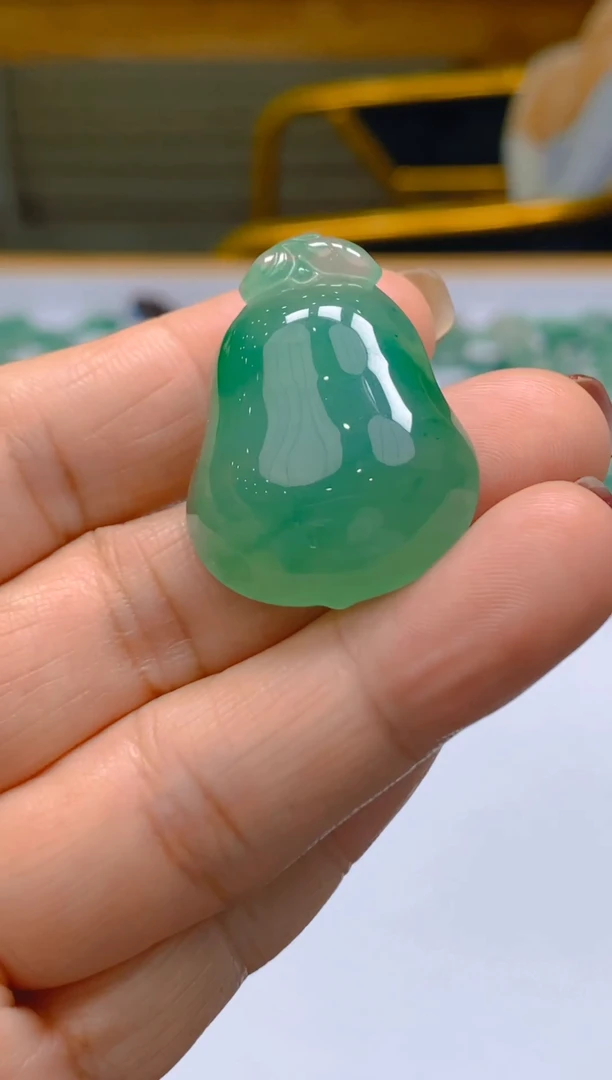 【闪购商品】石英质玉颈饰未镶嵌冰美人非洲翠A货冰种038