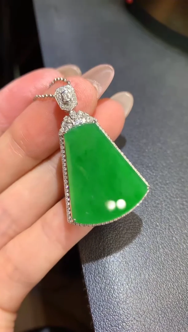 吊坠(不含链)18K金镶嵌翡翠69-无事牌（不含链扣