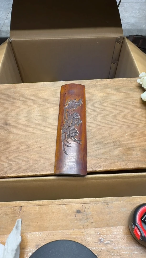瓷器Y**u闪购商品 如图 中古品默认微瑕