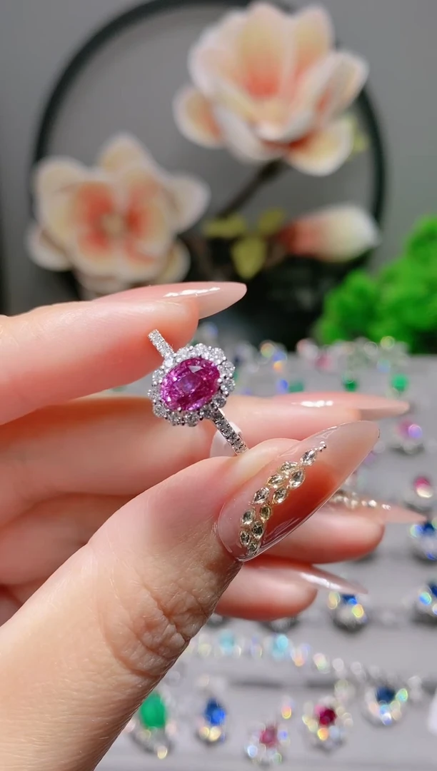 18K金戒指彩色蓝宝石18K金镶嵌木**连.