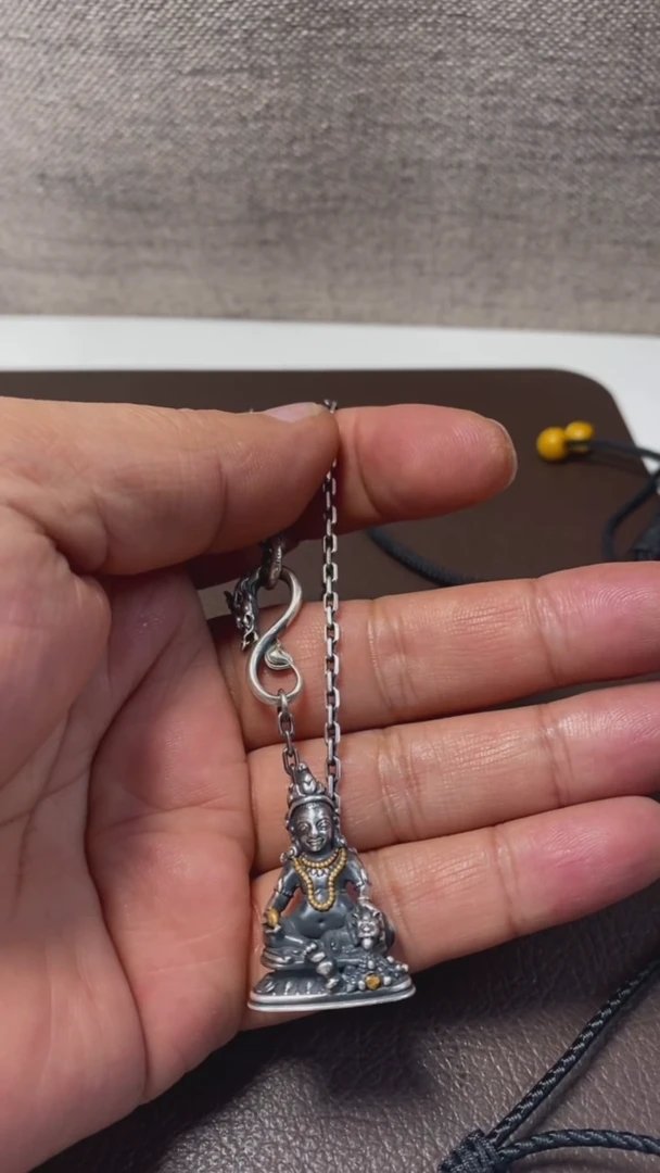 【闪购商品】诺拉（多样性发货，发其一）