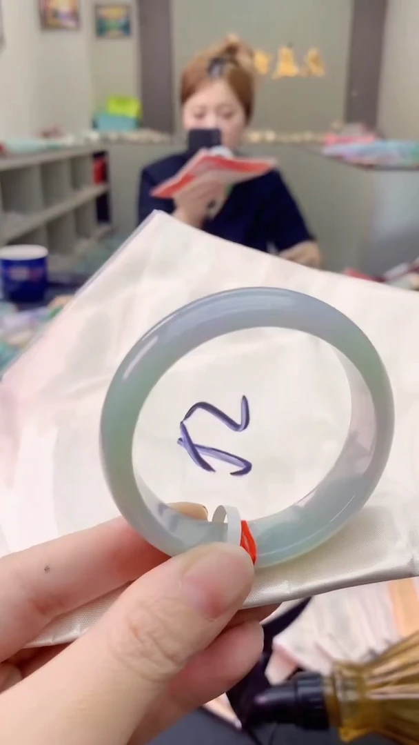 翡翠手镯未镶嵌1052825151