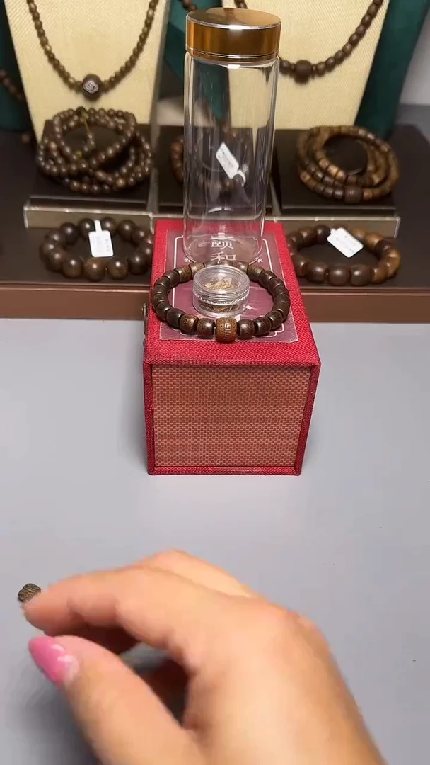 沉香富森红土s0.8桶珠单圈