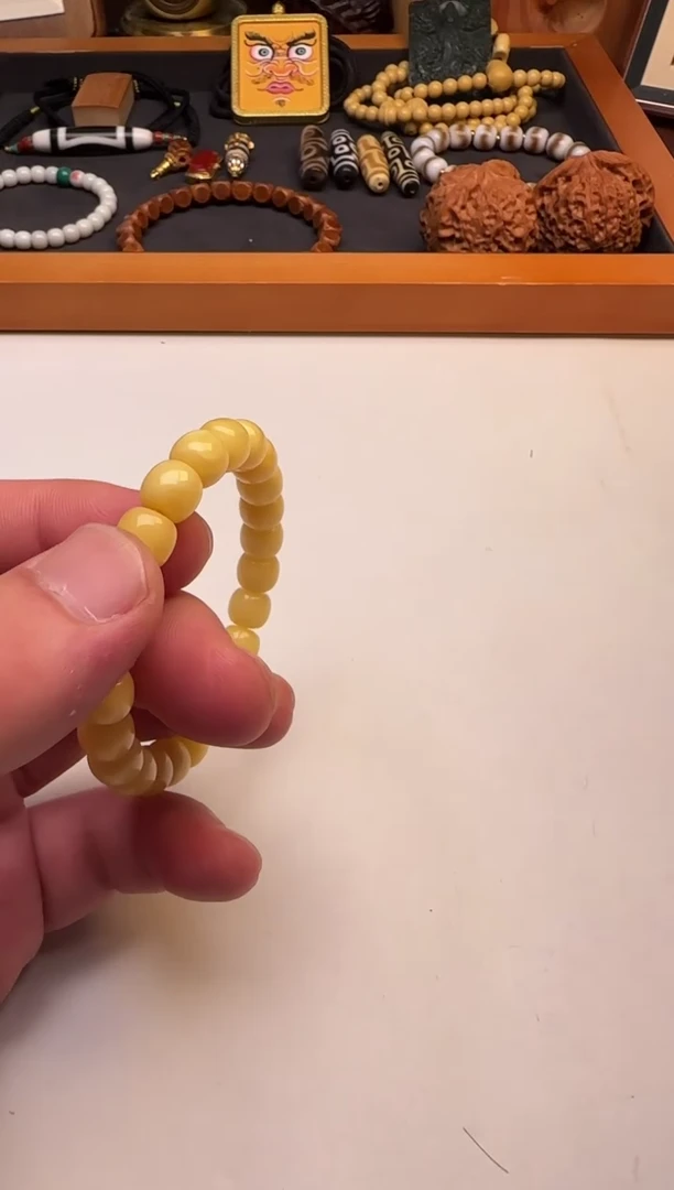 未镶嵌琥珀裸石蜜蜡手串