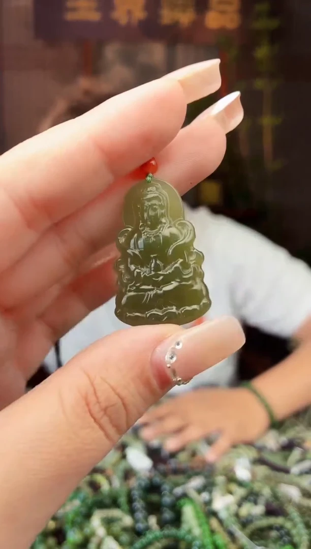 和田玉未镶嵌颈饰拍一发一