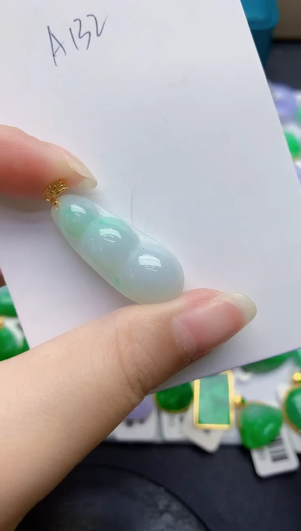 颈饰未镶嵌翡翠缅甸天然翡翠A货