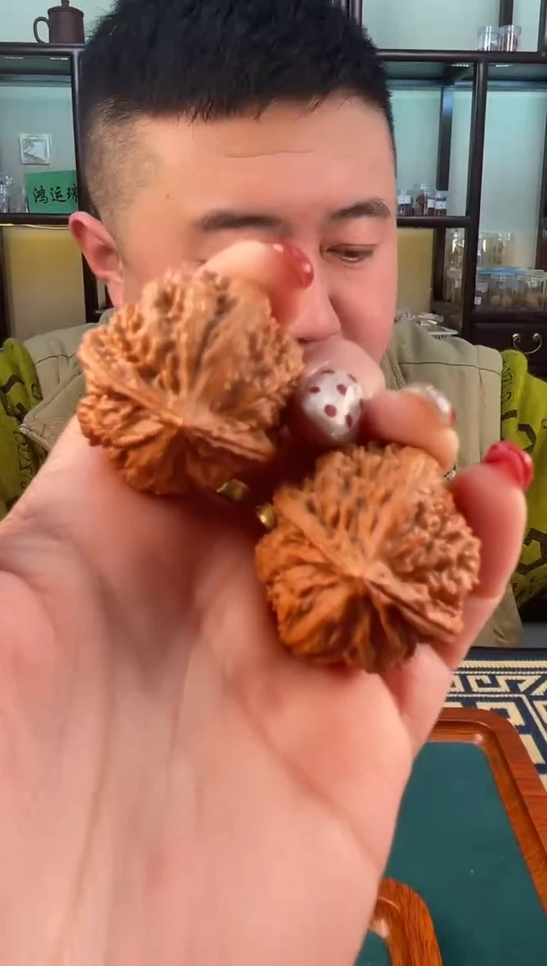 【闪购商品】文玩核桃把件秋子王中王