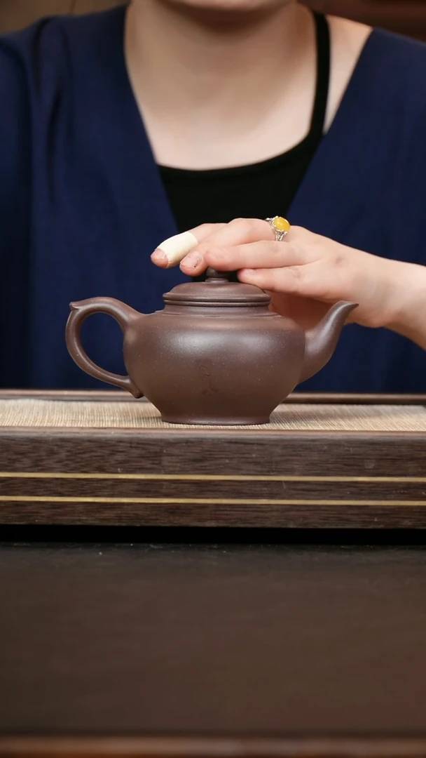 茶壶紫砂四号井底槽清  笑樱壶