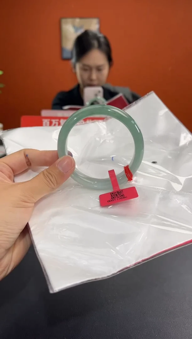 未镶嵌手镯翡翠落**道1
