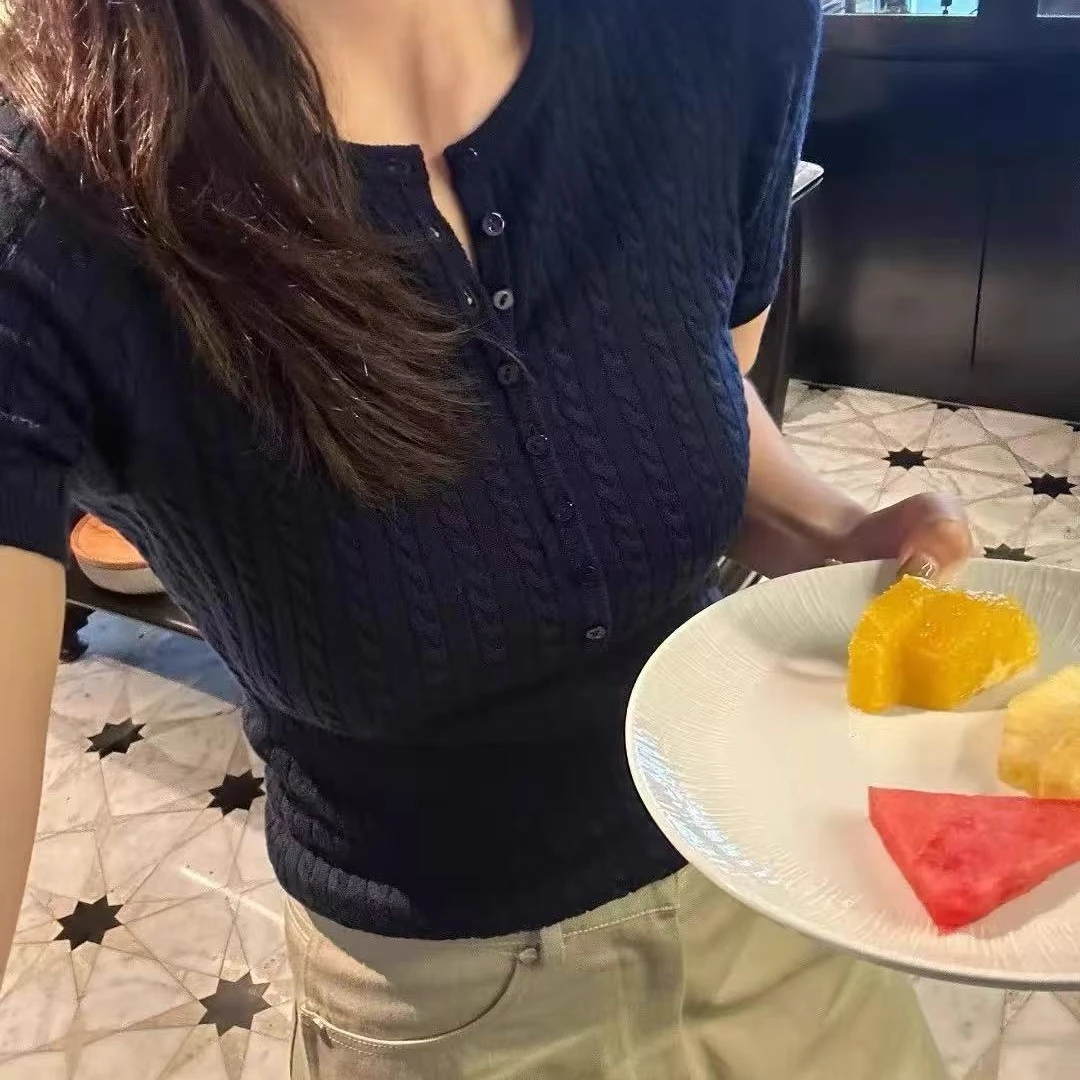 尼斯假期~复古学院风螺纹纽扣针织上衣
