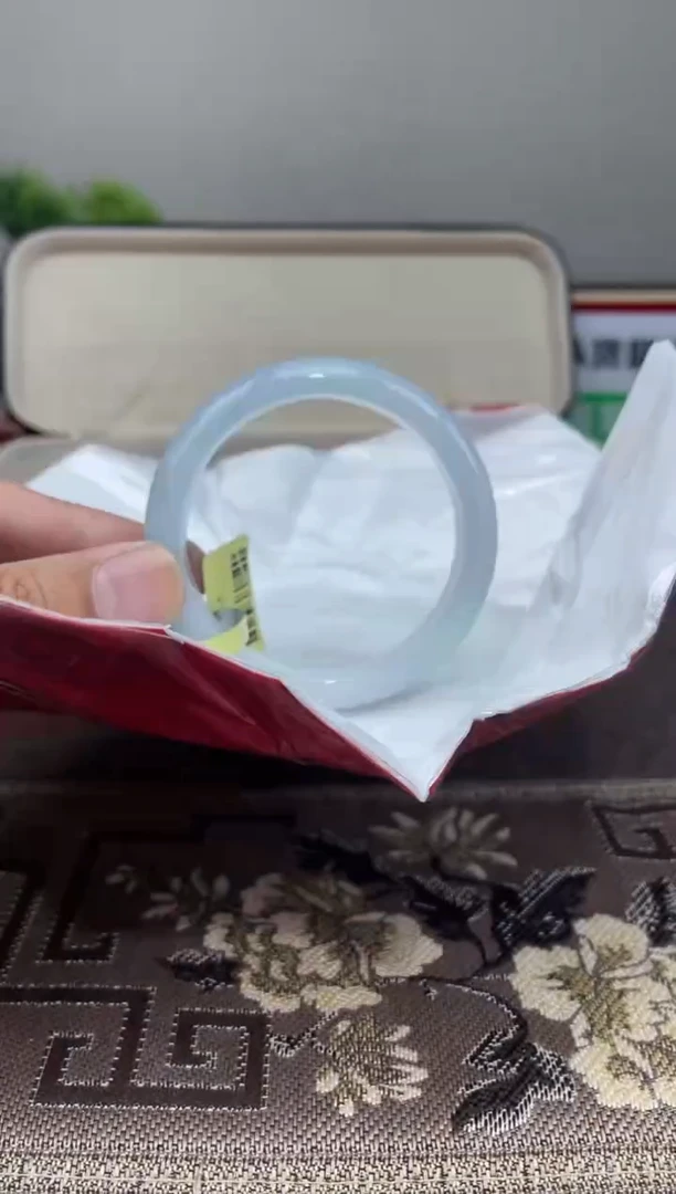 【闪购商品】翡翠手镯未镶嵌手镯11