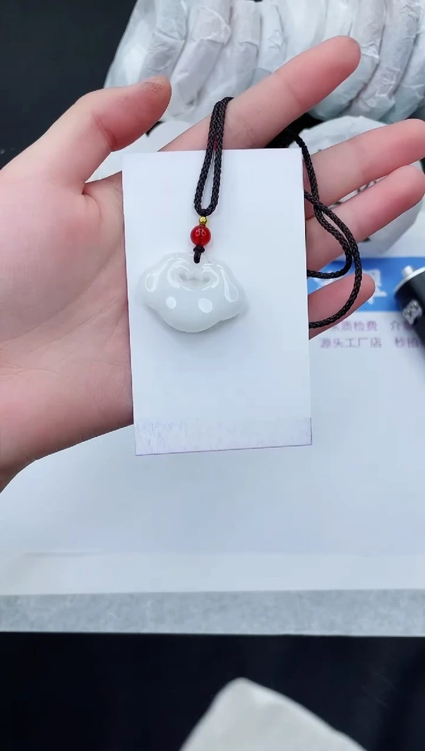 【闪购商品】石英质玉手镯未镶嵌吊坠