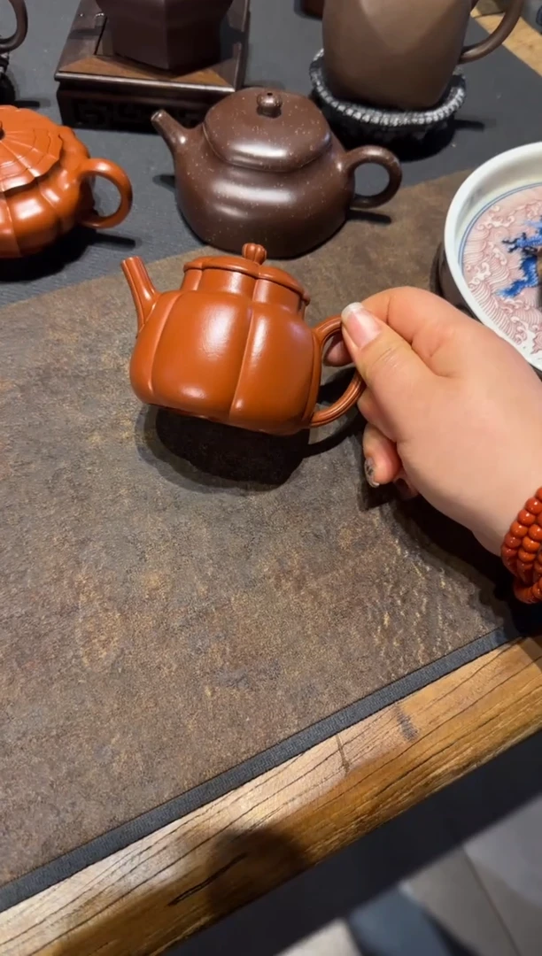 【闪购商品】紫砂茶壶繁花 朱泥