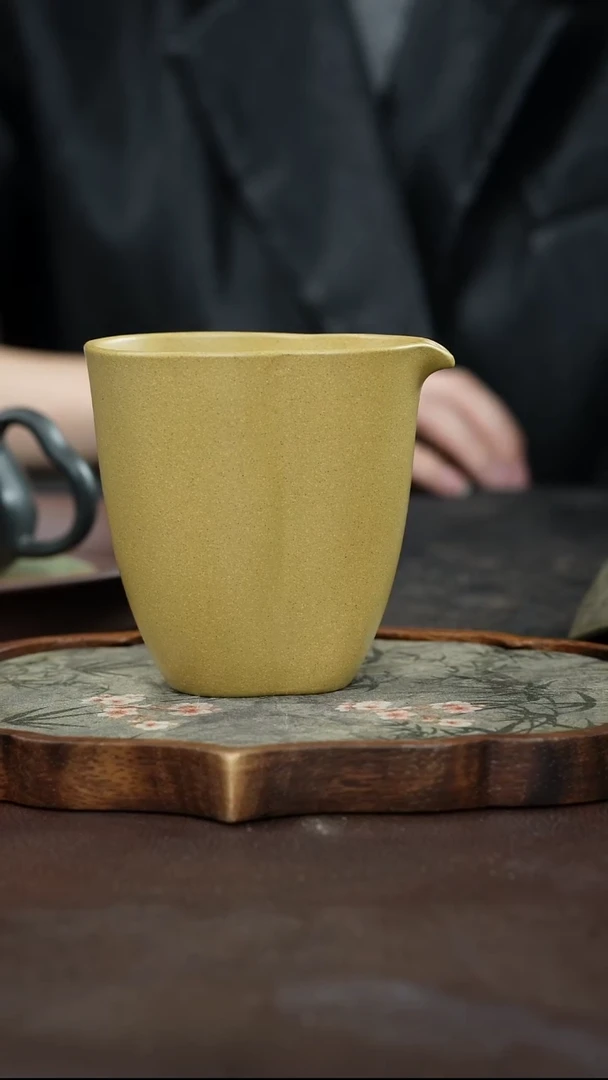 九隐茶器段泥葫芦公道杯