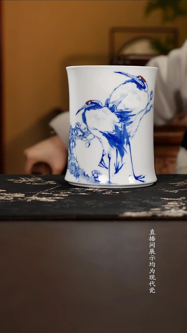 杯子瓷滑石子青花鸟笔筒
