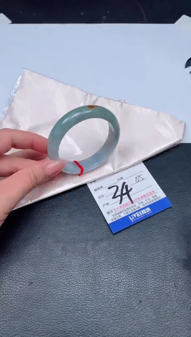 【闪购商品】翡翠手镯未镶嵌无证书0330619607