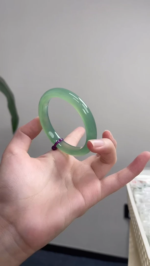 手镯玛瑙/玉髓未镶嵌56-57正圈