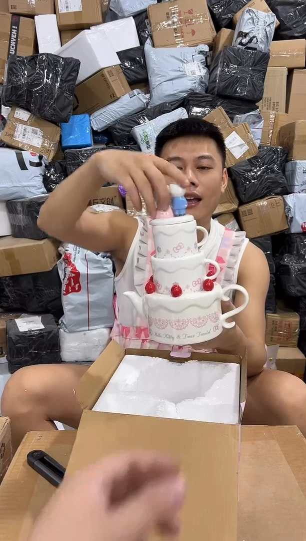 瓷片原盒kt猫结婚茶壶套组