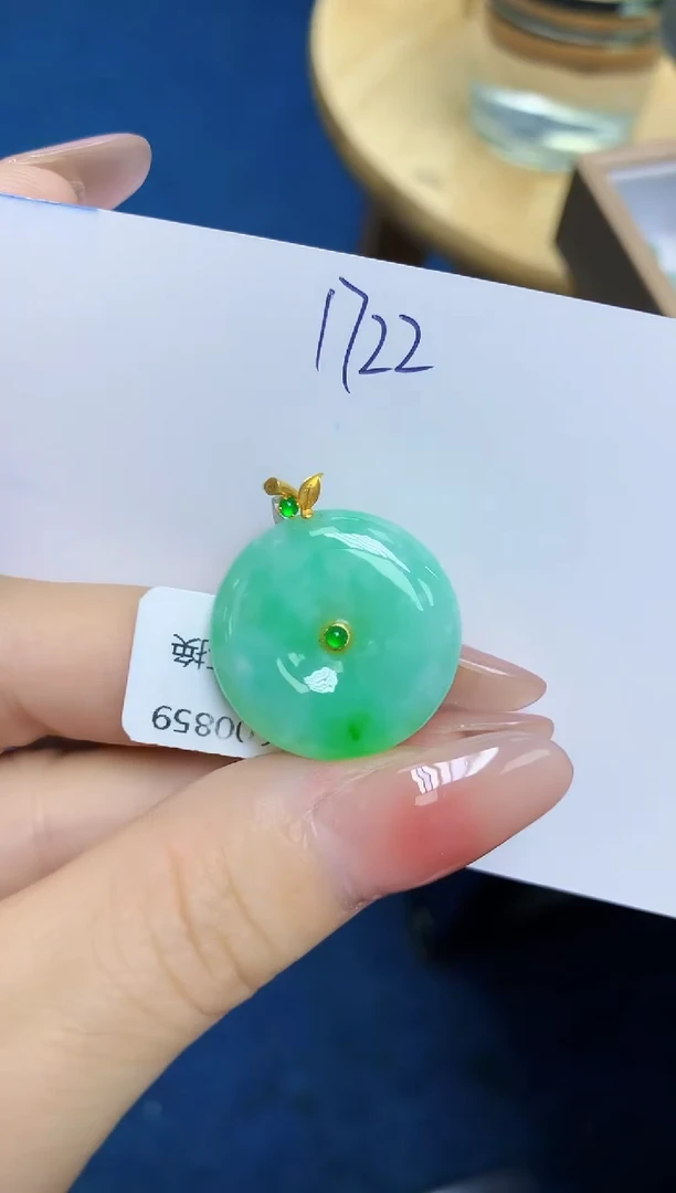 翡翠18K金镶嵌颈饰 天然缅甸翡翠A货