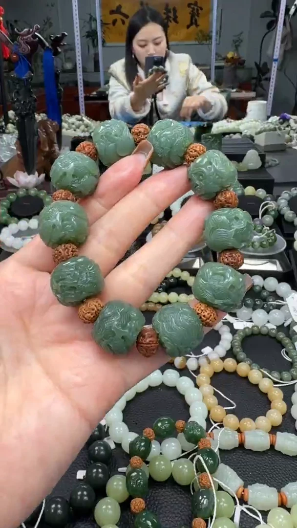 未镶嵌手串和田玉俄罗斯碧玉龙珠手串