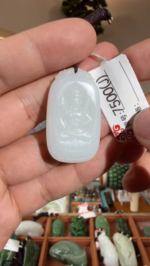 颈饰未镶嵌和田玉牛虎J