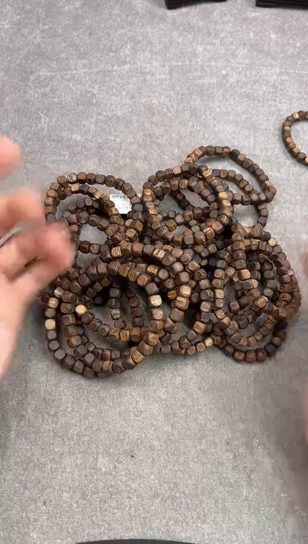 【闪购商品】沉香手串38号绿奇楠多样性发货1条