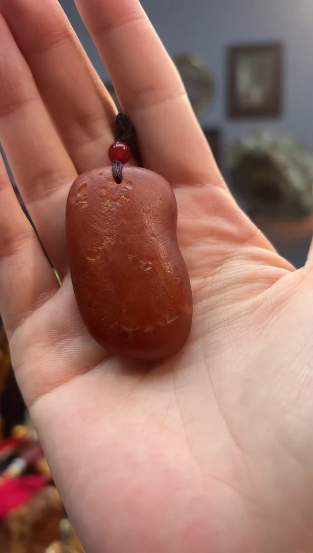 琥珀颈饰未镶嵌大*雨吊坠