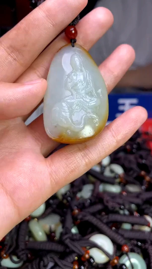 未镶嵌和田玉挂件1