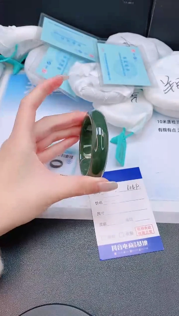 未镶嵌手镯和田玉22L149-54