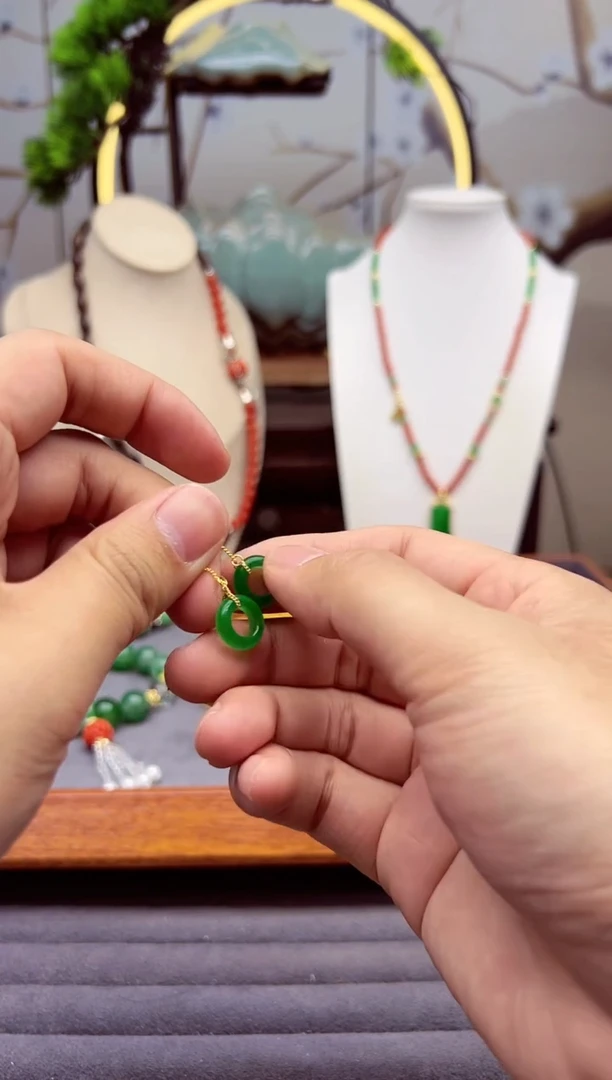 【闪购商品】翡翠耳饰14K金镶嵌E225`````