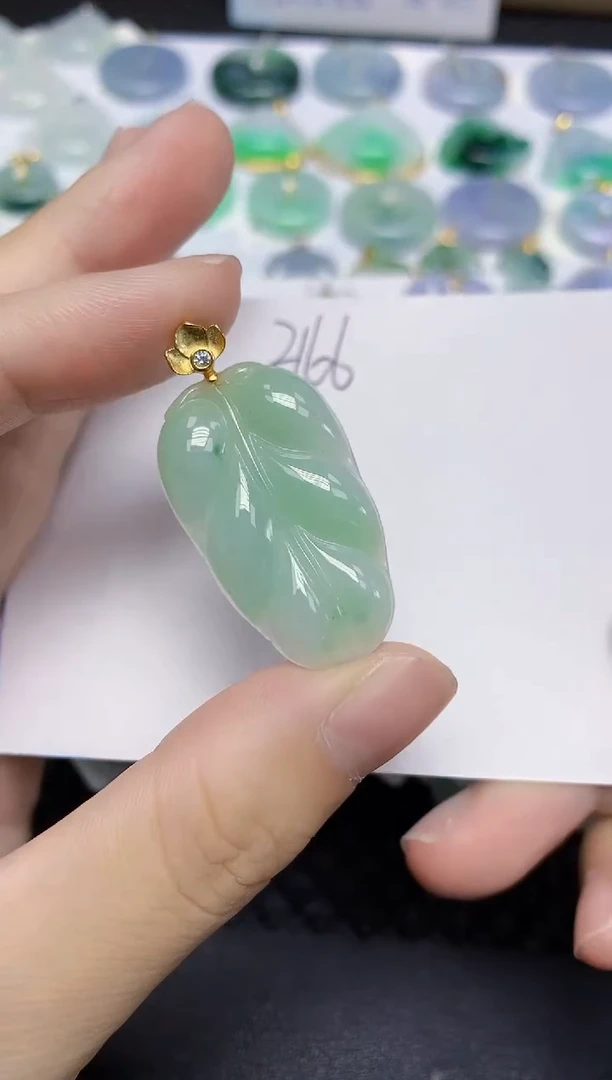 翡翠未镶嵌颈饰天然缅甸翡翠A货