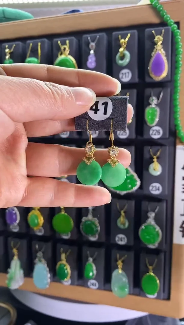 【闪购商品】翡翠耳饰银S925镶嵌41...