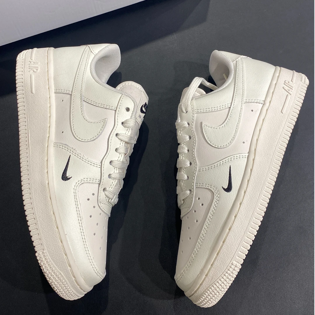 耐克Nike Air Force 1 AF 1 女款白奶油双钩空军一号板鞋官方正品