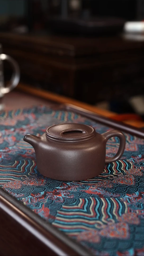 茶壶紫砂牛盖莲子 大水潭紫泥