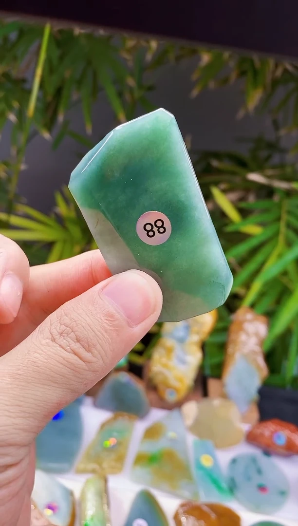 定制翡翠未镶嵌翡翠