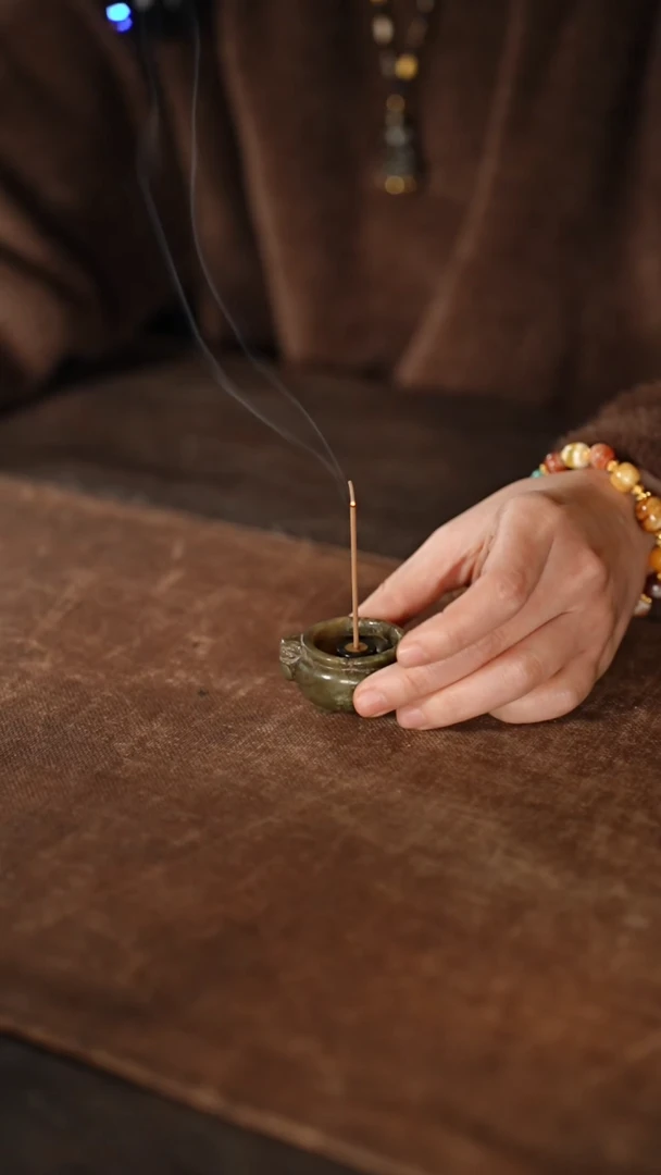 【闪购商品】香炉 高2.5宽5.5。