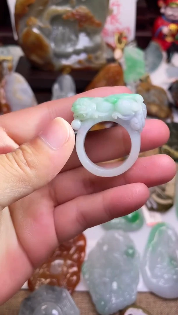颈饰未镶嵌翡翠貔貅扳指22