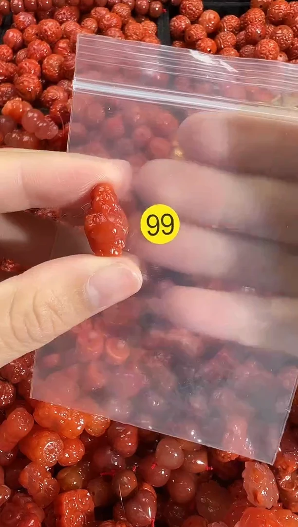 颈饰未镶嵌南红玛瑙1