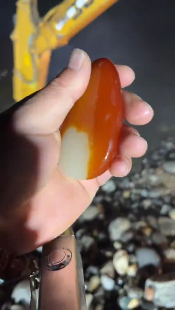 未镶嵌和田玉（糖玉）珠宝奇石1