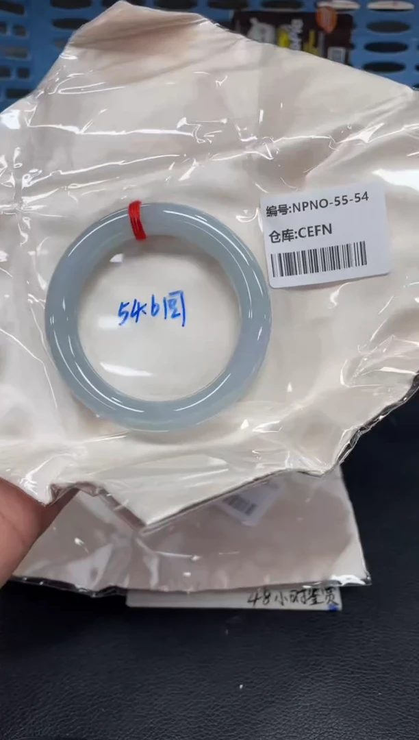 未镶嵌手镯翡翠一***康翡翠手镯