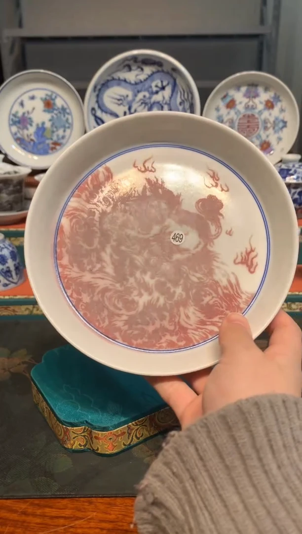 M****i469釉里红狮子壶承微瑕gr192