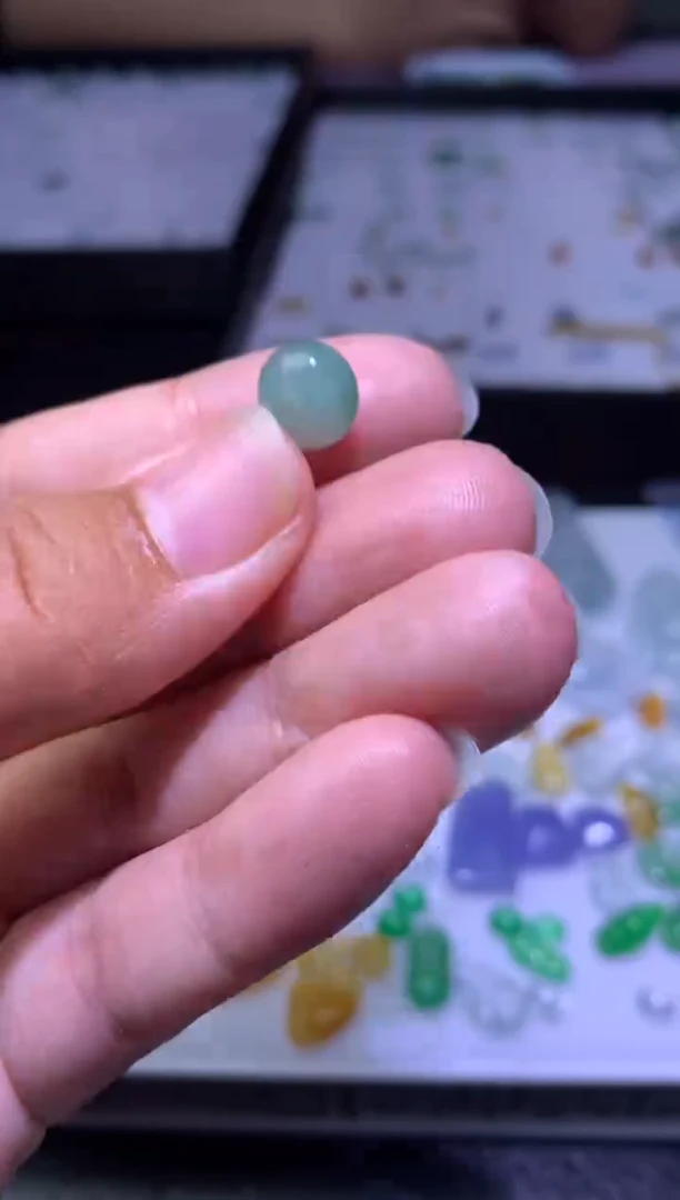 未镶嵌定制翡翠毛货