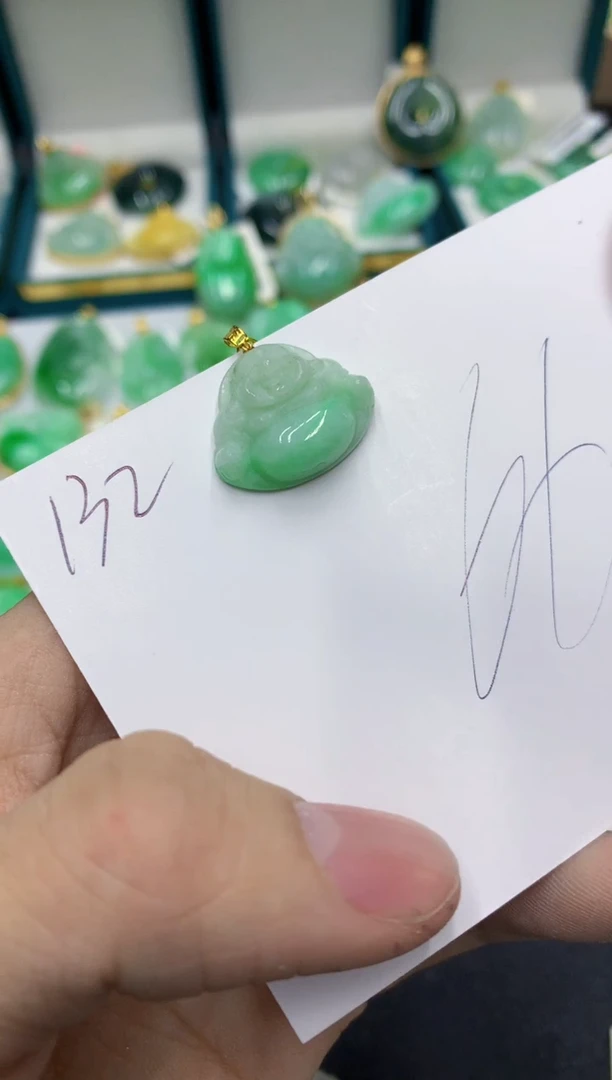 【闪购商品】翡翠颈饰18K金镶嵌号链接