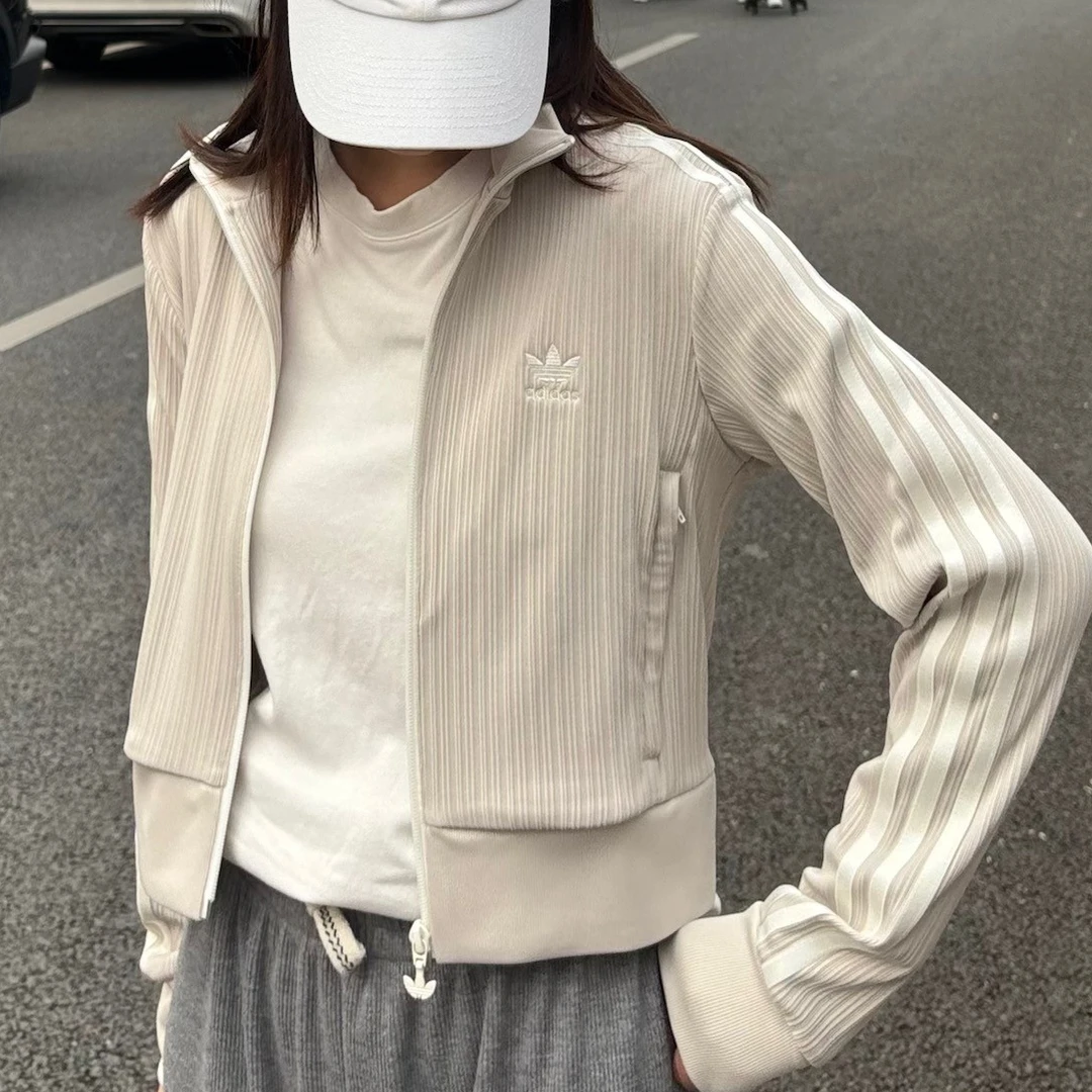 adidas阿迪达斯2025女子TRACK TOP W针织无帽外套KB8951