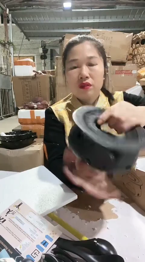 陶瑕疵黑色酒精炉一个