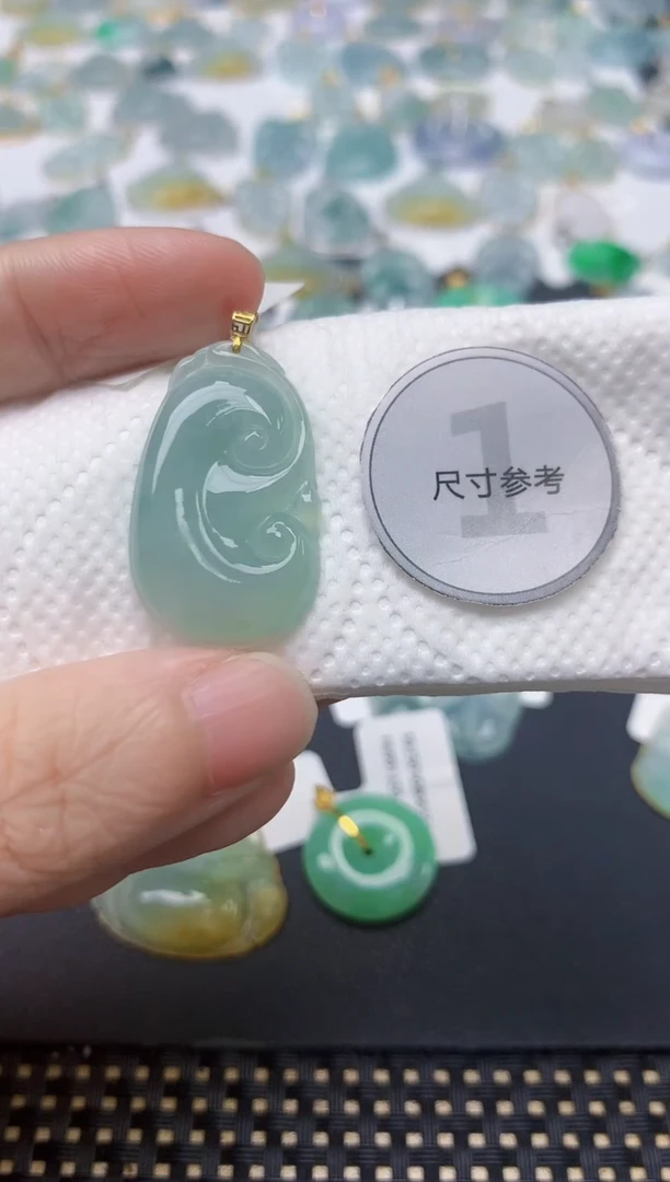 翡翠18K金镶嵌颈饰天然缅甸A货翡翠