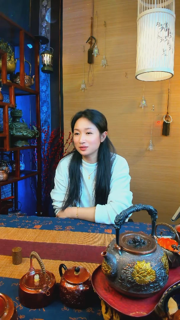 【闪购商品】一张打荷花荷叶提梁紫铜公道杯