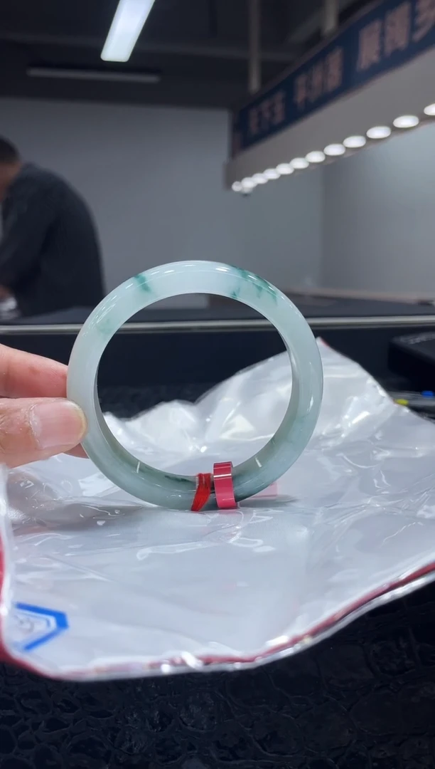 未镶嵌手镯翡翠2